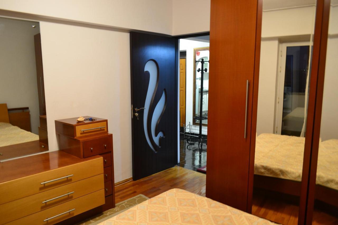 Apartamento Dreams By The River Bucarest Exterior foto