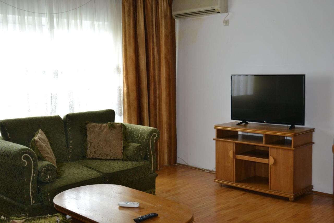 Apartamento Dreams By The River Bucarest Exterior foto