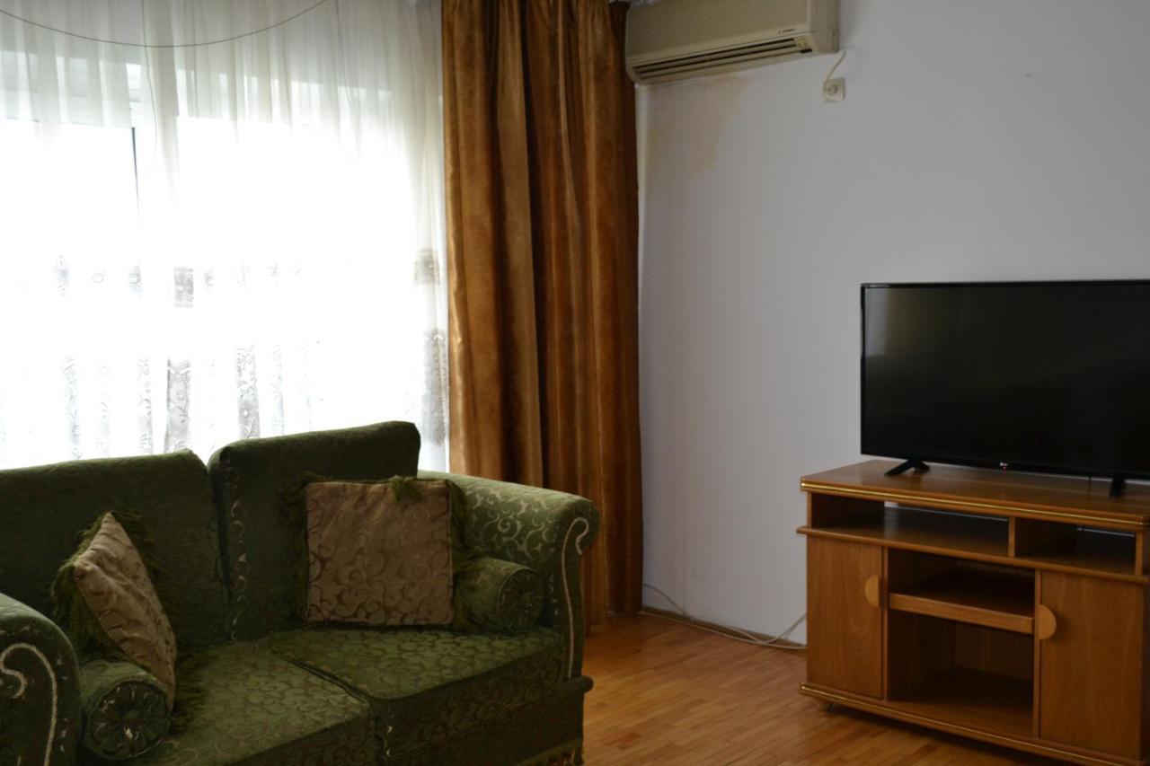Apartamento Dreams By The River Bucarest Exterior foto