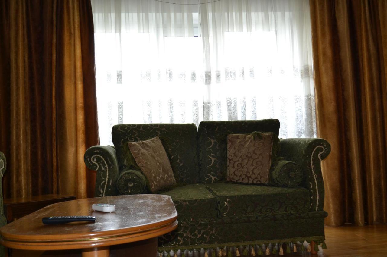 Apartamento Dreams By The River Bucarest Exterior foto